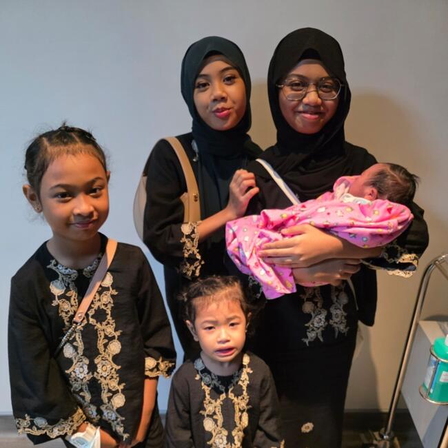 新加坡的临时保姆工作: Nur