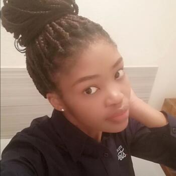 Nanny Roodepoort: Nozuko