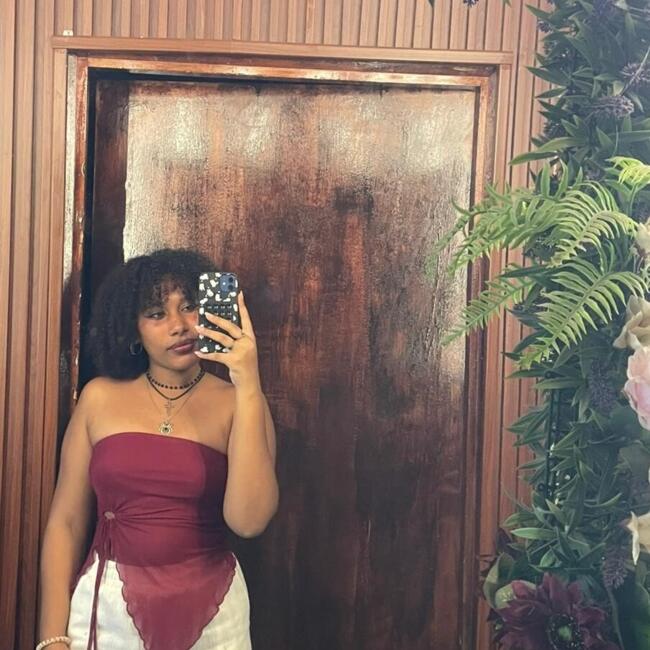 Niñera en David: Celine Francis