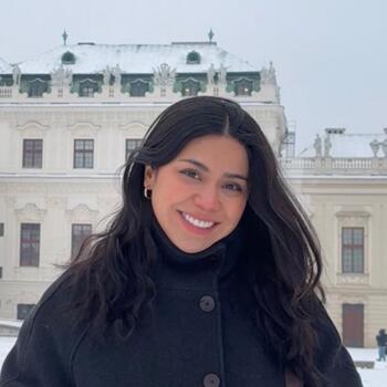 Babysitter in Vienna: Helen