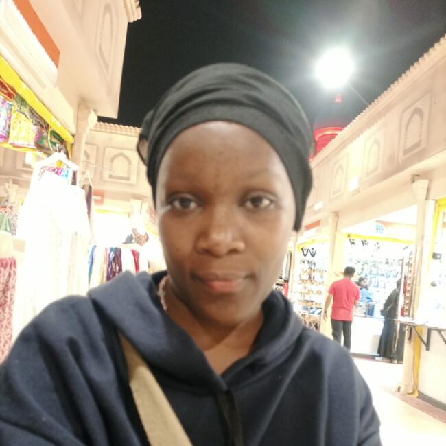 Babysitter in Dubai: Jane