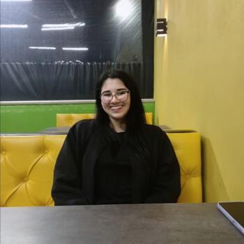 Babá em Guaramirim: Camila