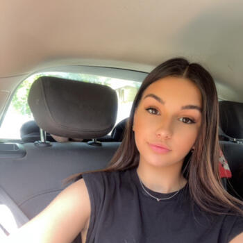 Babysitter in Clichy-sous-Bois: Cassandra