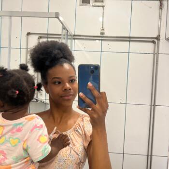 Babysitter em Rio de Loba: Rakelli