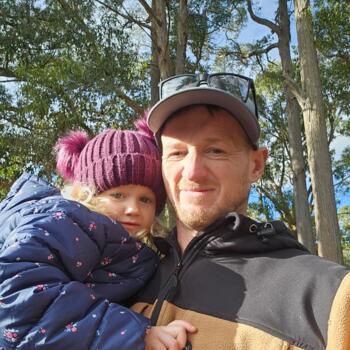 Babysitting job in Sulphur Creek: babysitting job Glen