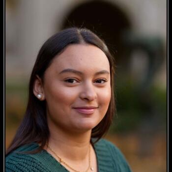 Babysitter in Armoy: Ines