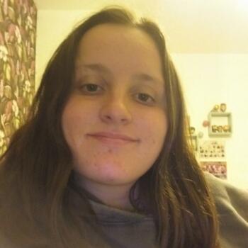 Babysitter in Combourg: Lana