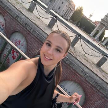 Babysitter in Ljubljana: Neja