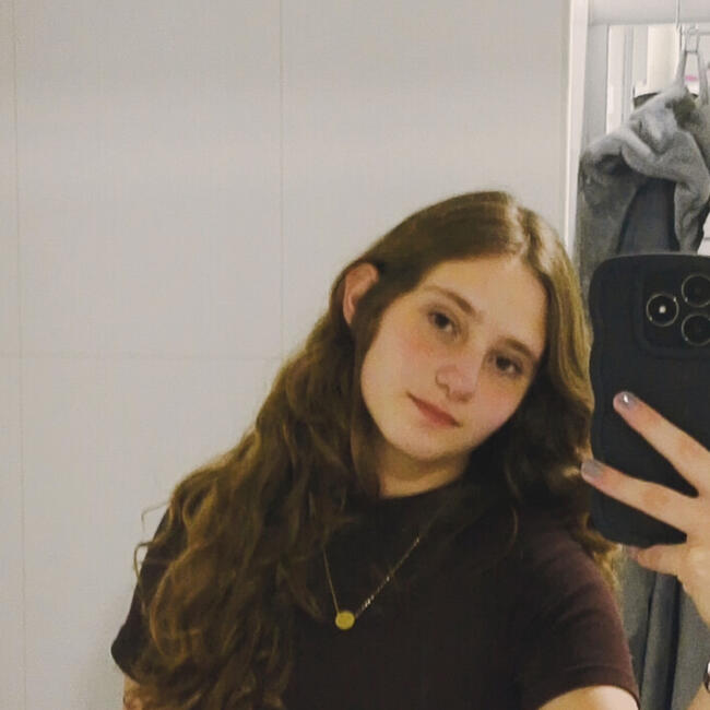 Babysitter in Curitiba: Laura