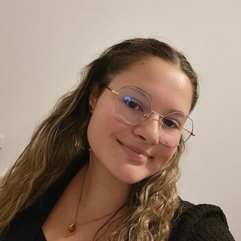 Babysitter in Lille: Laura