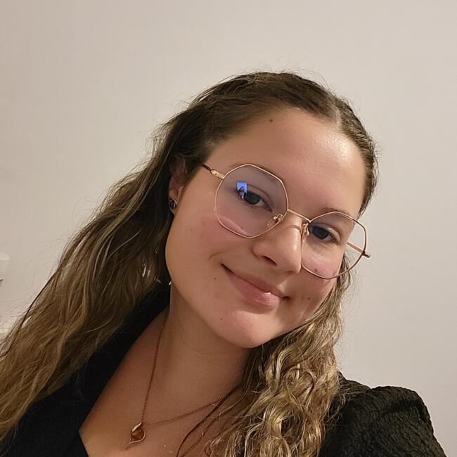 Babysitter in Lille: Laura