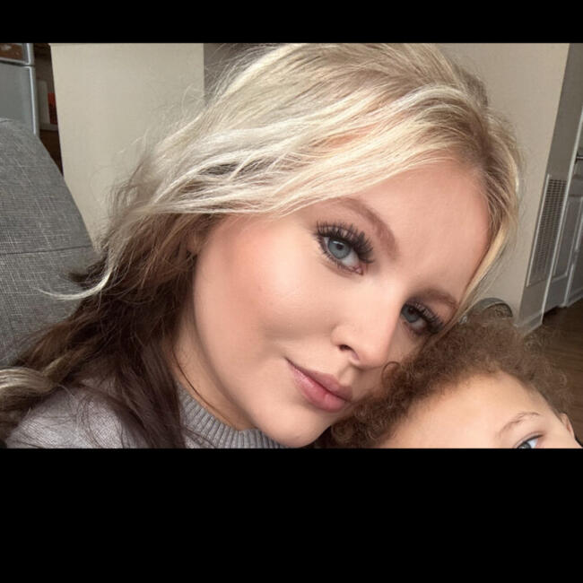 Babysitter in Biscoe: Olivia