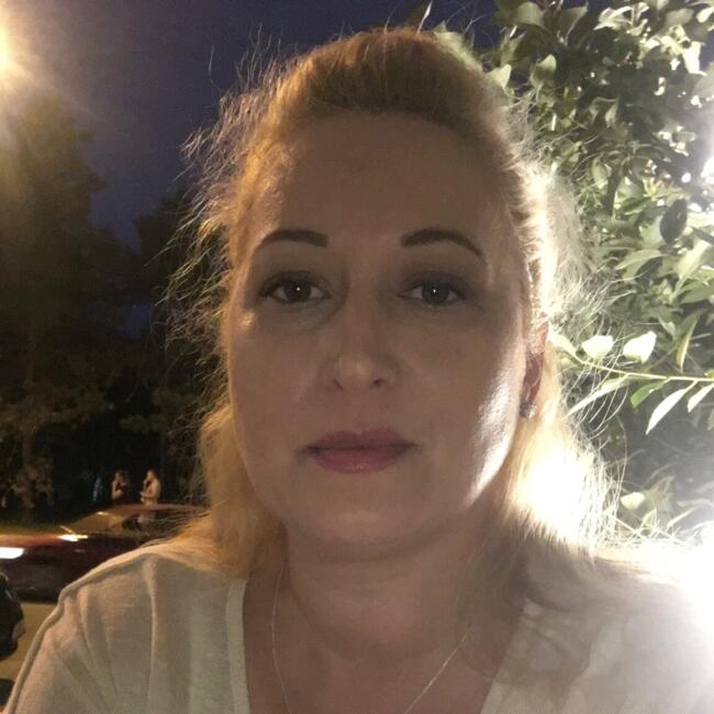 Babysitter in Bucharest: Cristina