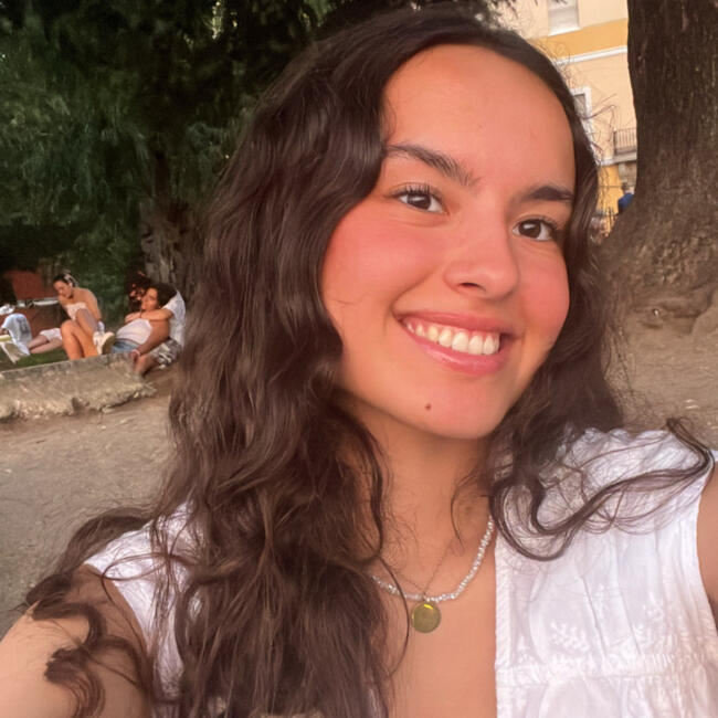 Canguro en Santander: Camila