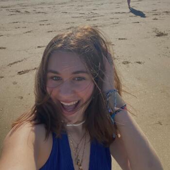 Babysitter in Champagné: Lisa