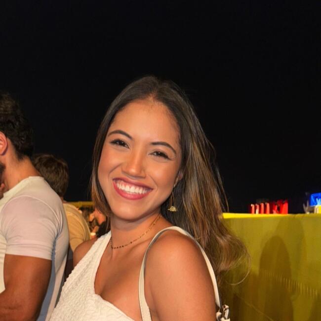 Babysitter in Ribeirão Preto: Laura