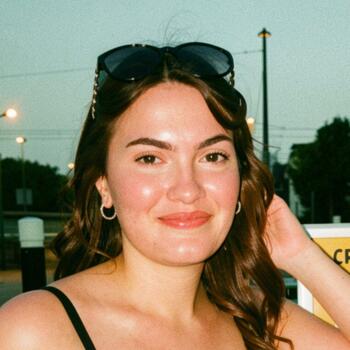 Babysitter in Bordeaux: Louise