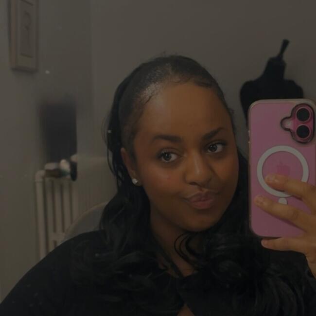 Babysitter in Bretteville-sur-Odon: Rachel