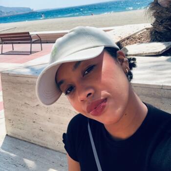 Babysitter in Almería: Yina patricia