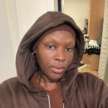 Babysitter in Champs-sur-Marne: Sokhna