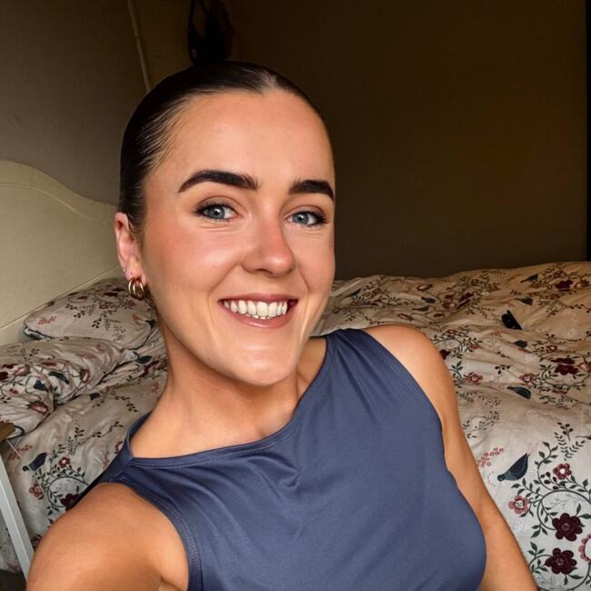 Babysitter in Queenstown: Lauren