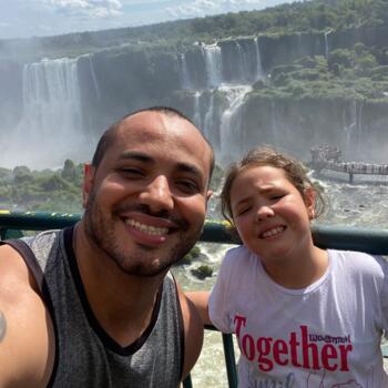 Emprego de babá em Cascavel: emprego de babá Alisson