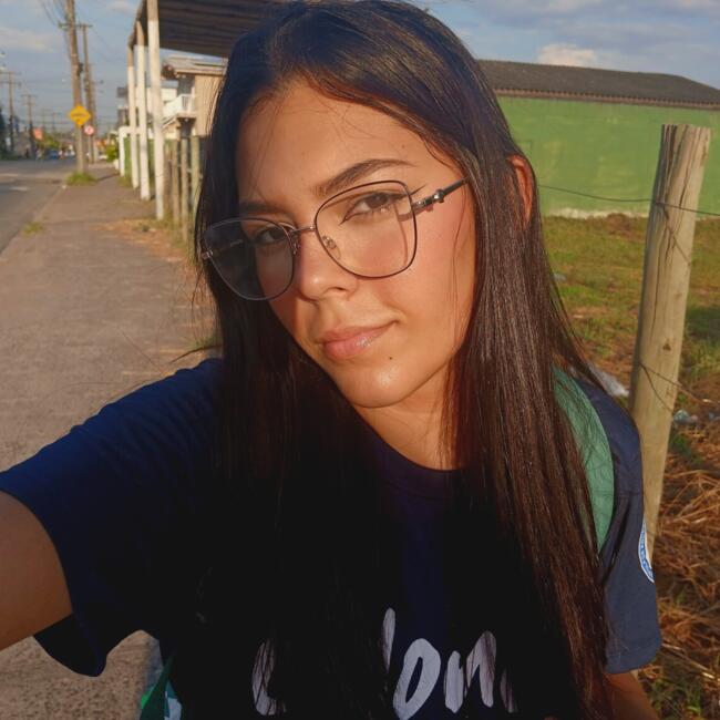 Babysitter in Içara: Vitória