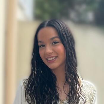 Babysitter in Charenton-le-Pont: Naïs