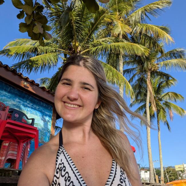 Babá em Ilhabela: Pilar
