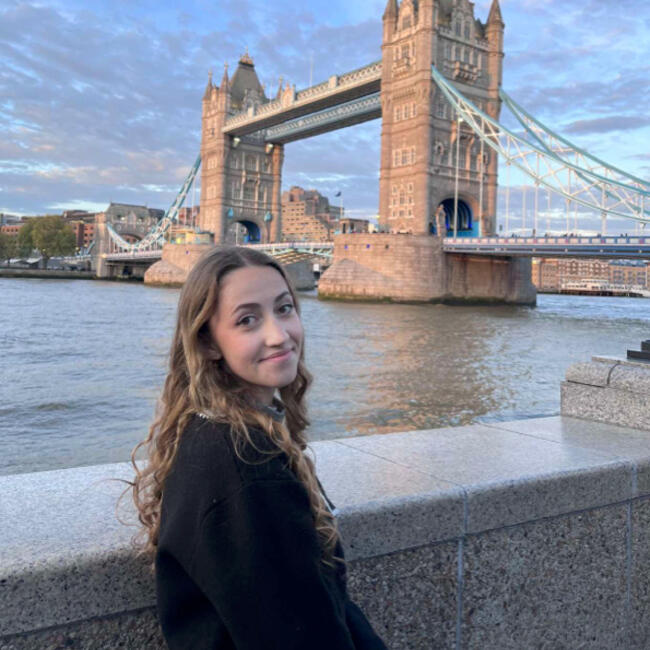 Babysitter in Tours: Annaëlle