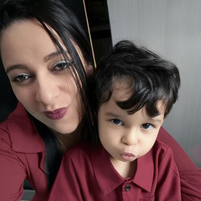 Emprego de babá em Cotia: Laudynha