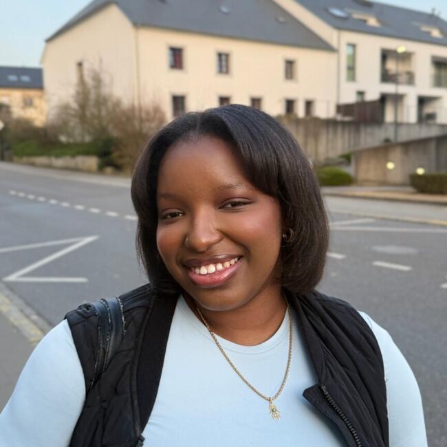 Babysitter in Luxembourg: Mame Anta