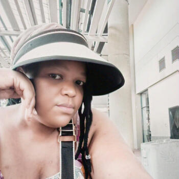 Babysitter in La Roche-sur-Yon: Cynthia