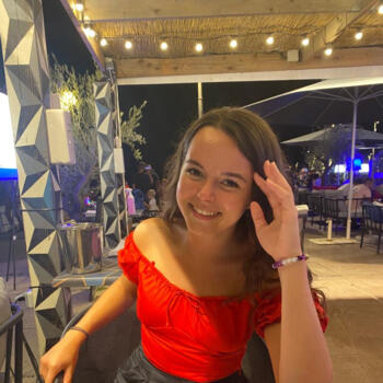 Shayna 21 Baby Sitter A Villemomble Babysits