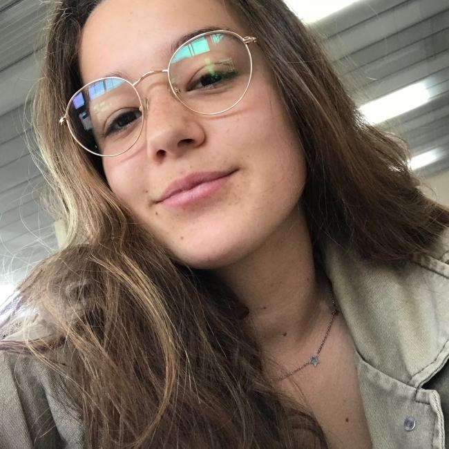 Babysitter in Dudelange: Camille