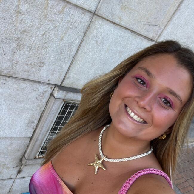 Babysitter in Oeiras: Inês