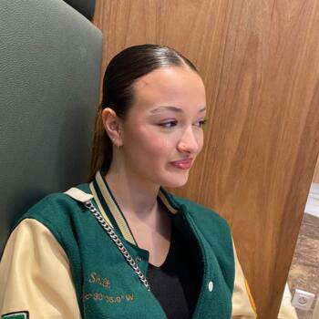 Babysitter in Lieusaint: Leyhann