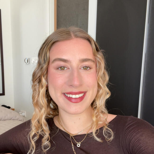 Stróvolos bölgesinde bebek bakıcısı: Pauline