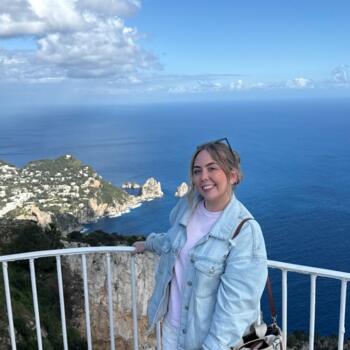 Babysitter London: Chloe