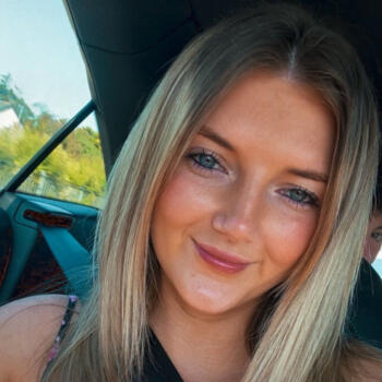 Babysitter in Tonypandy: Lauren