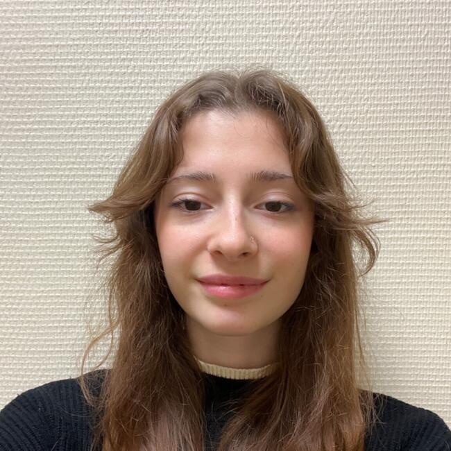 Babysitter in Lyon: Olivia