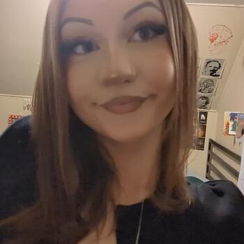 Baby-sitter in Edmonton: Grace