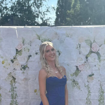 Babysitter Leatherhead: Brooke