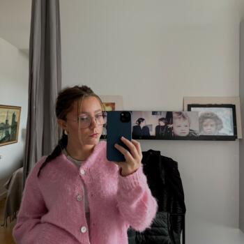 Babysitter in Paris: Victoire