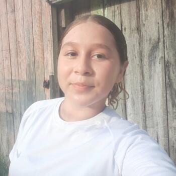 Babá em Barcarena: Rayane