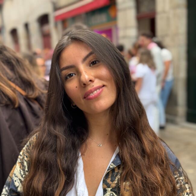 Babysitter in Anglet: Maria Díaz
