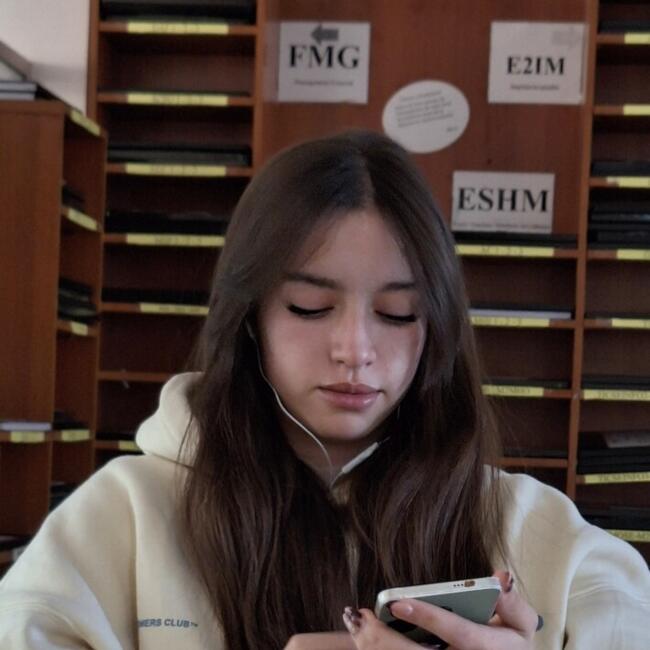 Babysitter in Marrakesh: Marwa