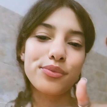 Babysitter in Agadir: Zohra