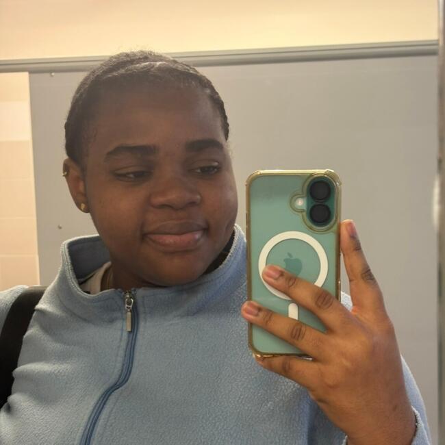 Babysitter in Saint-Ouen: Tariza