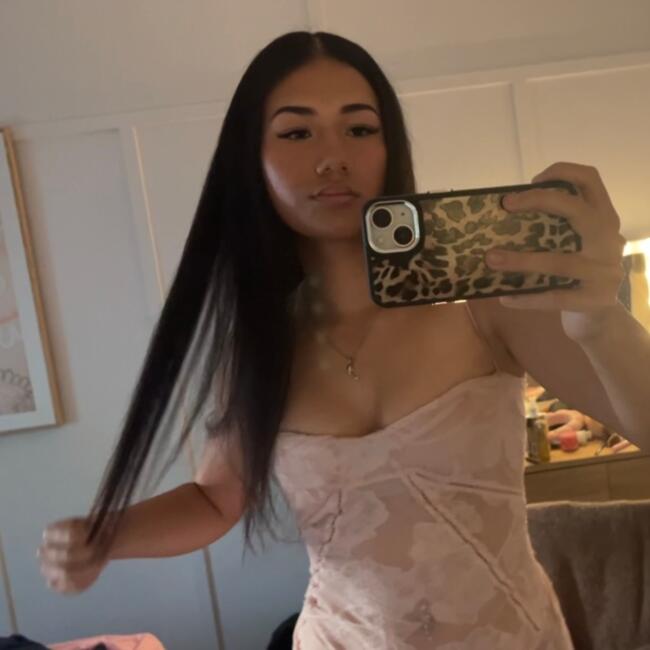 Babysitter in Gold Coast: Charlize